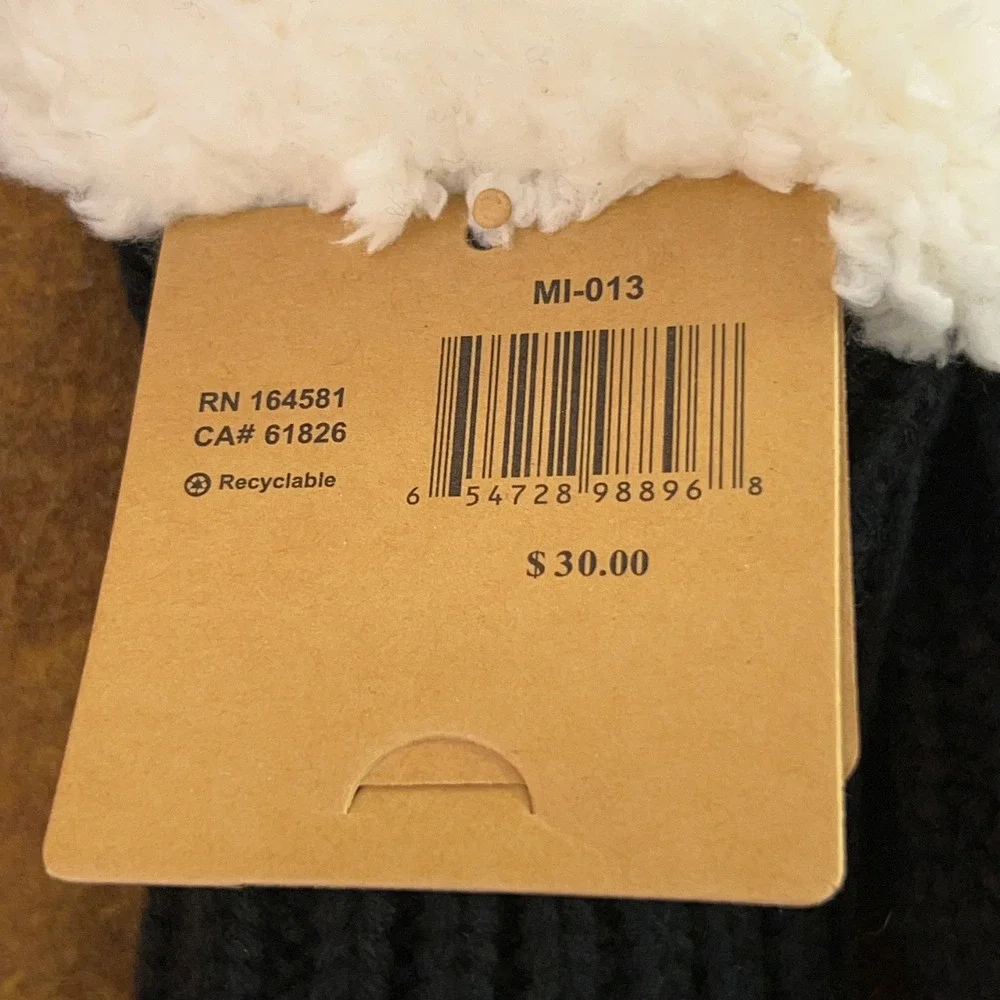 Just Cozy Womens OS Black Cable Knit Faux Shearling Lined Mittens
